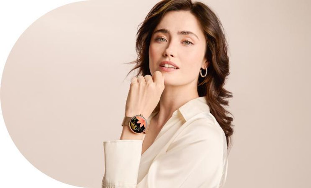 Smartwatch Forever da Donna Forevive 5 SB-365 Oro, IP68, Contapassi, Cardiofrequenzimetro, Monitoraggio del Sonno, Touchscreen, Bluetooth