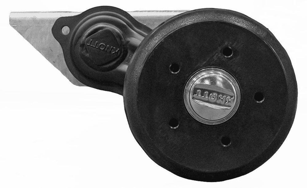KNOTT gebremste Achse 1350 kg, 1450 mm Lochabstand für Bootsanhänger