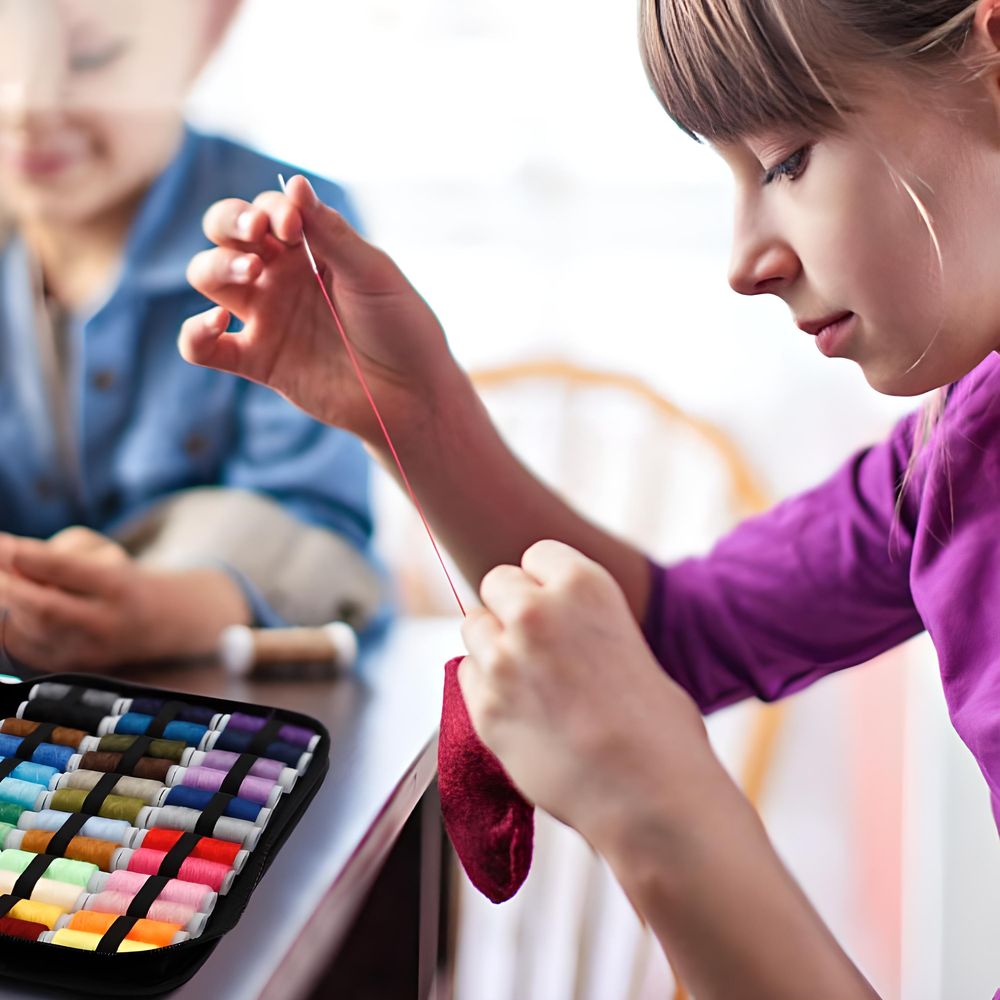 43 bunte Fäden für jeden Stoff und Anlass
