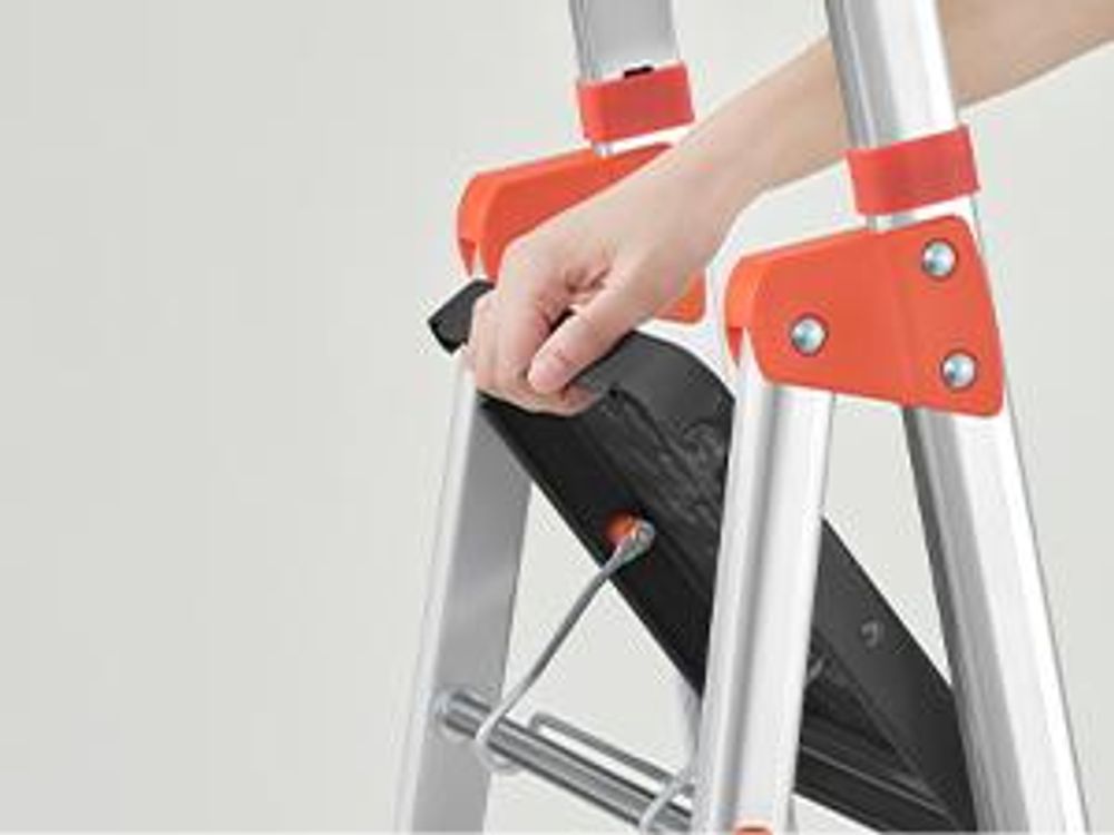 SONGMICS Leiter mit 6 Stufen, Aluleiter, mit Handlauf, Werkzeugschale