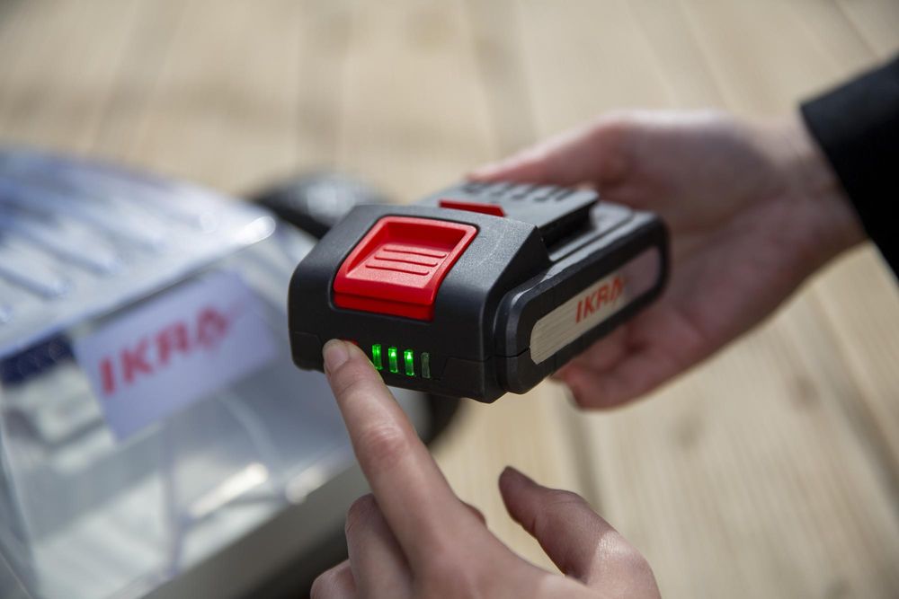 IKRA Akku Rasenmäher ICHM 20 | 20V | 21 cm Schnittbreite | Mulchfunktion | 3 Schnitthöhen 25–48 mm | für Rasen bis 50 m² | mit 2 Akkus 2,0 Ah & Lader