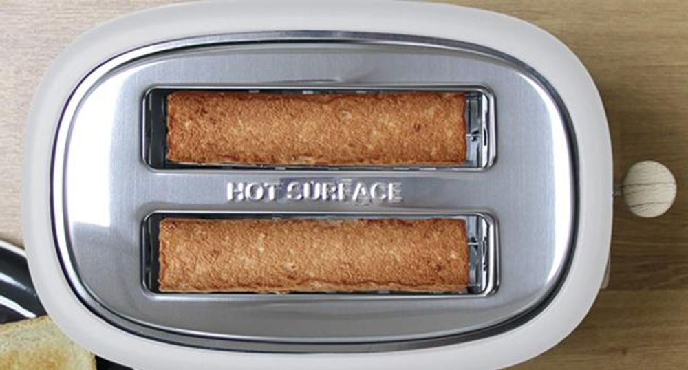 Briebe SKT1167WHT Nordic Set Toaster 2 Scheiben Breite Schlitze + Wasserkocher 1,7L Elektrischer Weiß