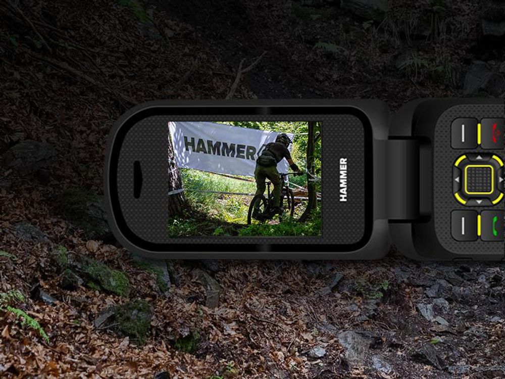 HAMMER DIG LTE 4G – Robustes Klapphandy mit Ladestation Das robuste Gehäuse sorgt für Stoß- und Sturzfestigkeit IP69 VoLTE RAM 48 GB