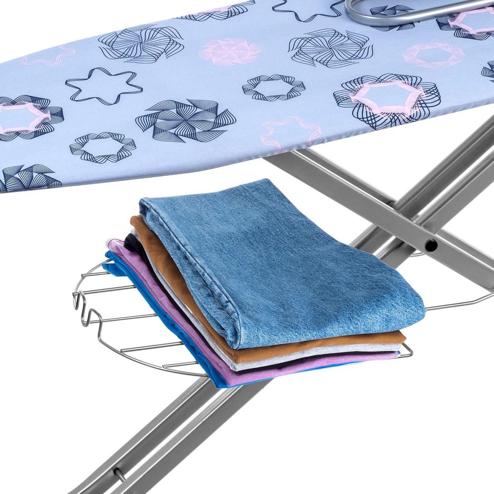 KADAX Bügelbrett mit eingebautem Verlängerungskabel, Klappbarer Bügeltisch mit Kabelhalterung (Blau)