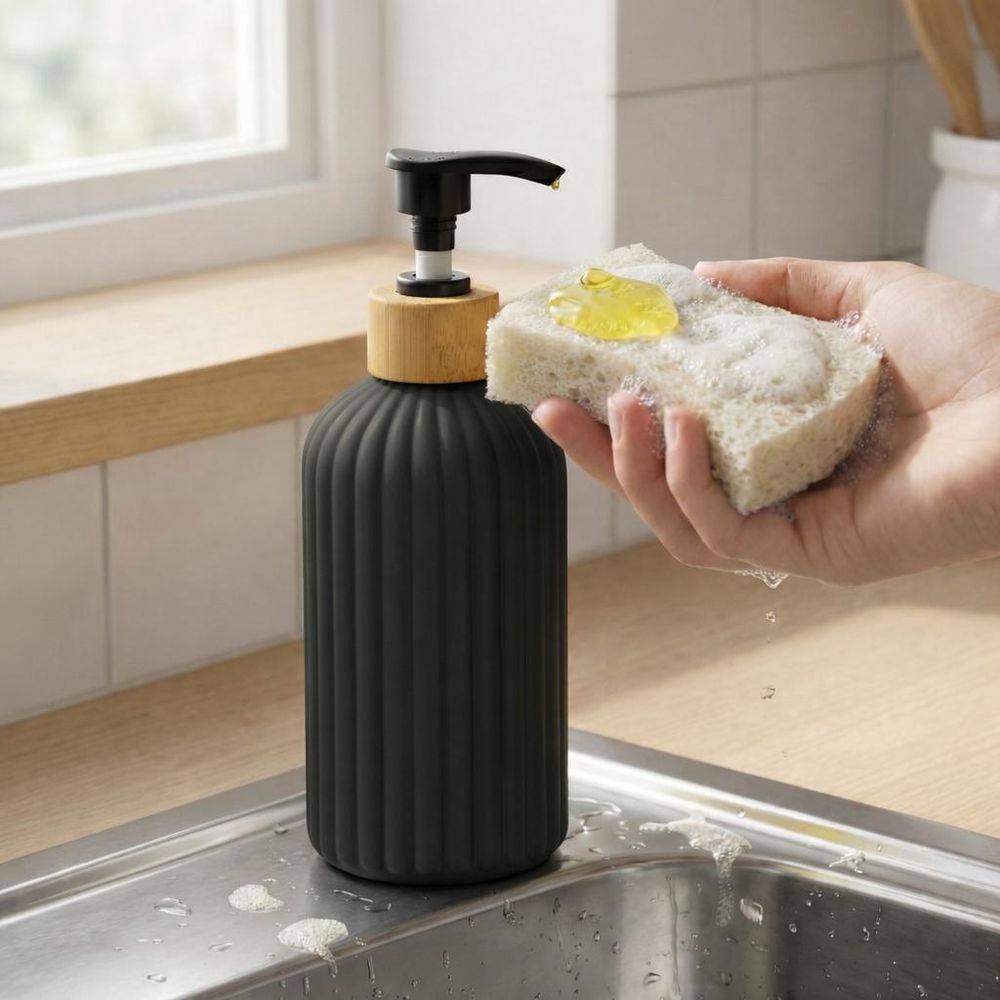 WELLHAUS Seifenspender/Shampooflasche 500ml, Schwarz, Matt