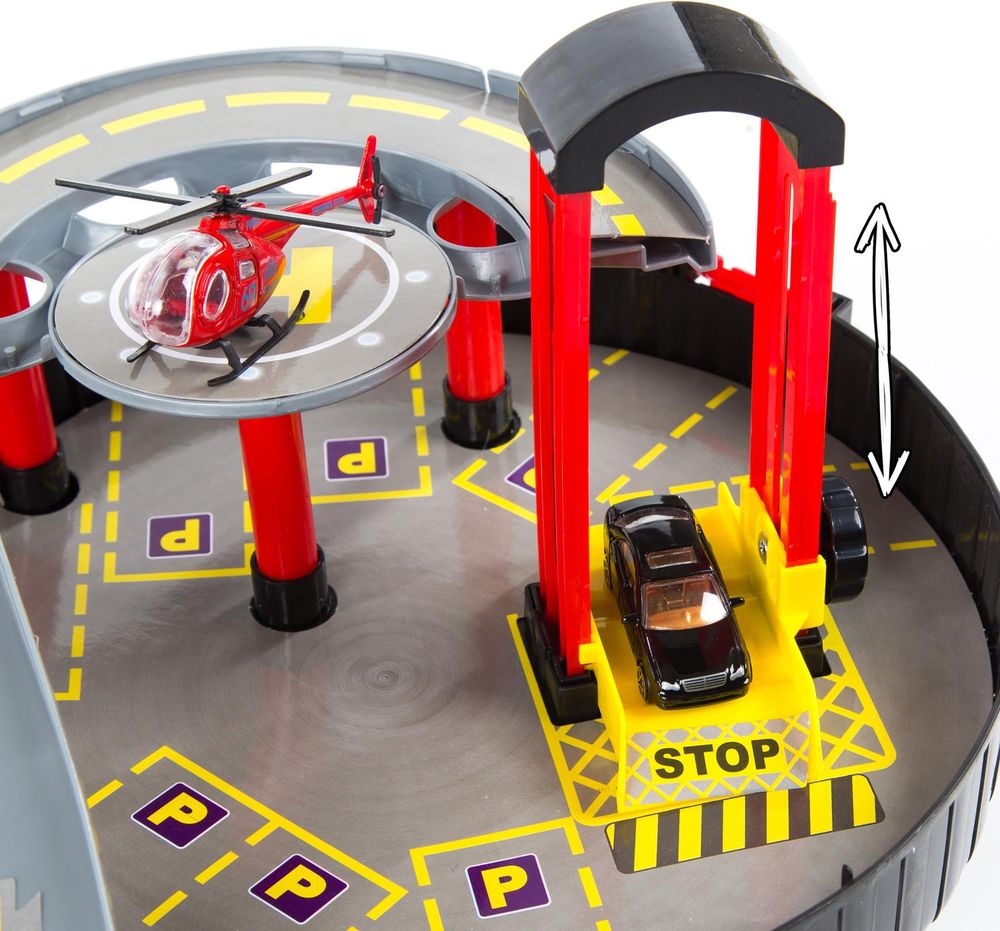 Parkgarage mit Lift und Waschanlage