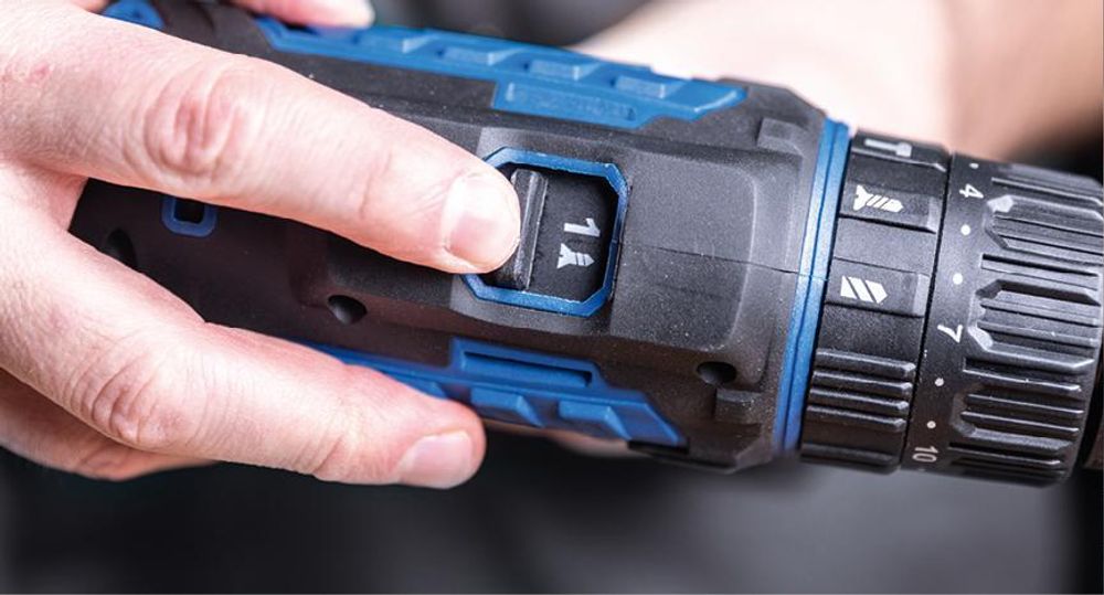 Das Bild zeigt den Akku-Schlagbohrschrauber in der Detailaufnahme.