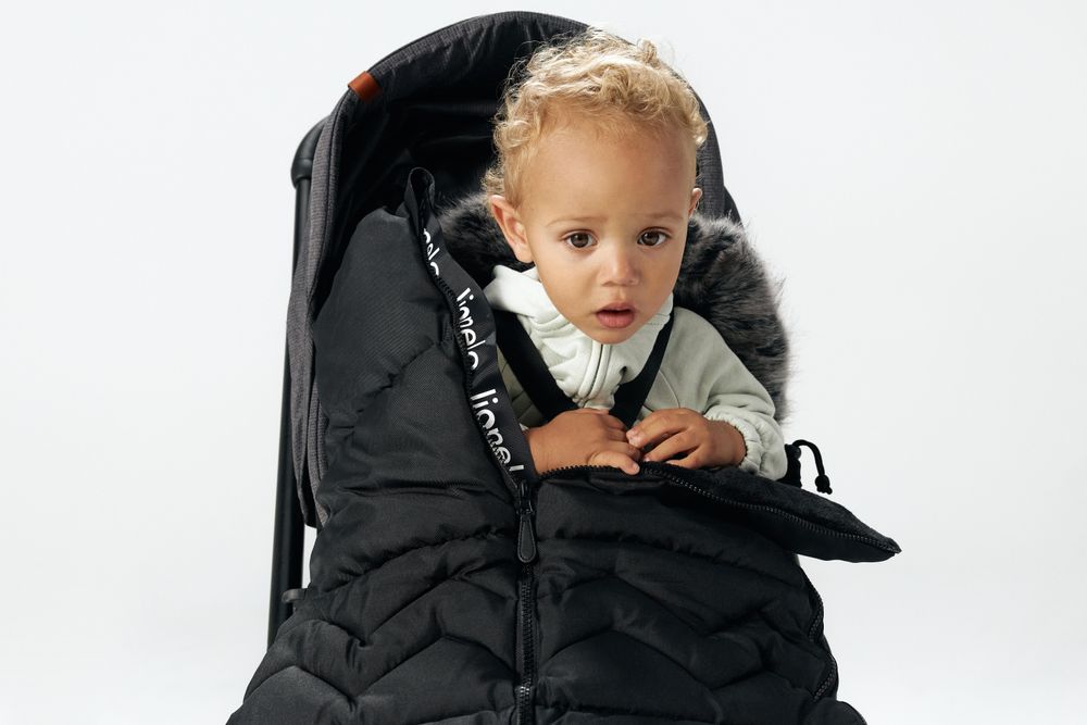 Lionelo Babyfußsack Frode winterfußsack für Kinderwagen, Autositz und Schlitten, Wasserdicht, Antiallergisch - Schwarz