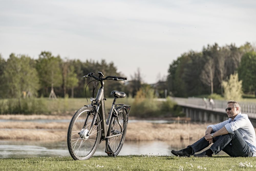 SAXONETTE  E-Trekkingbike Premium Sport , Mittelmotor 522 Wh Akku, Pedelec, Elektrofahrrad, (Trapez Rahmenhöhe 45cm , Schwarz)