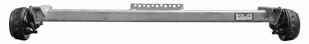 KNOTT gebremste Achse 1350 kg, 1450 mm Lochabstand für Bootsanhänger