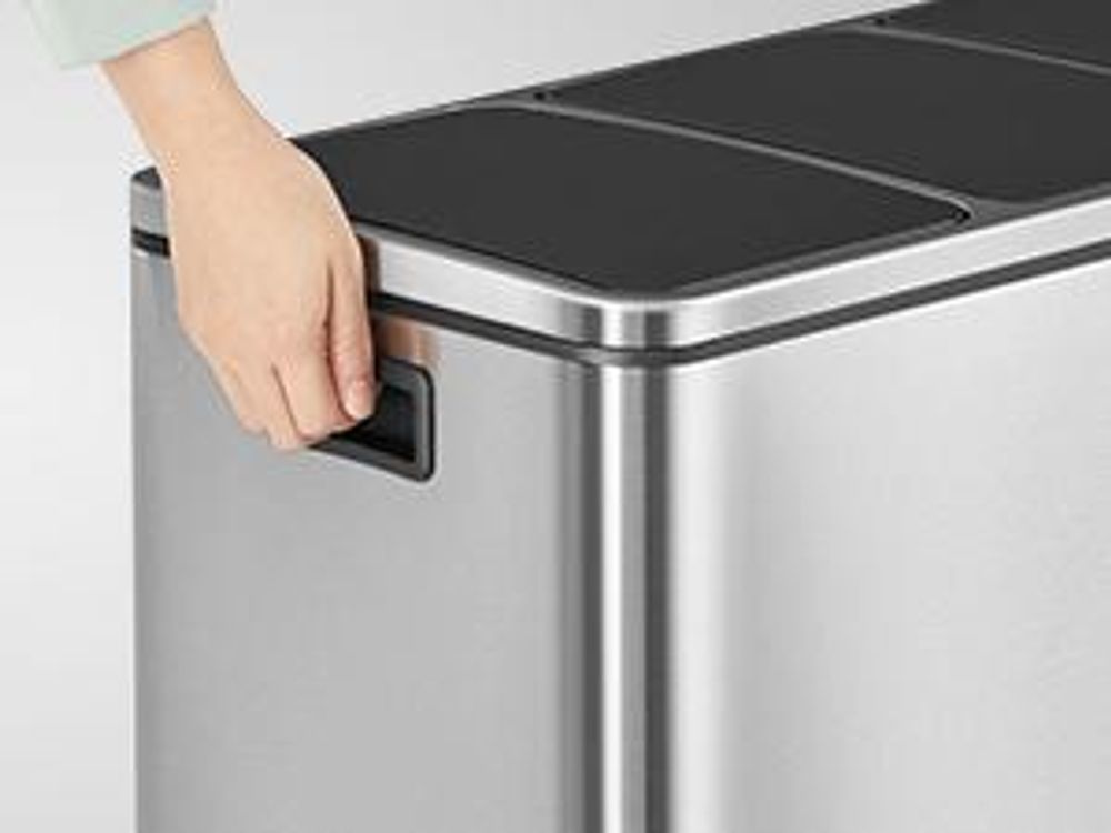 SONGMICS Mülleimer Mülltrennsystem, 3 x 18 L, ergonomisch, 3 Fächer, Küche