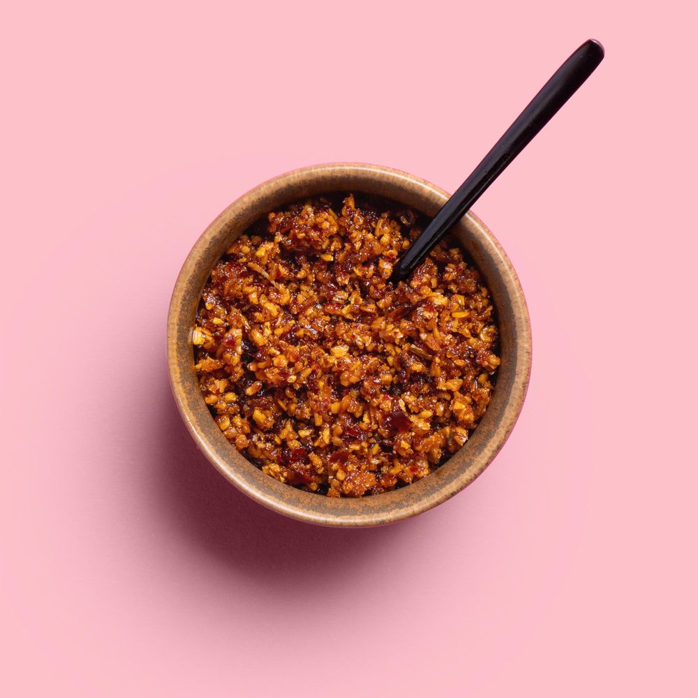 REISHUNGER Knoblauch Chili Crunch, 3 x 115 g - fertiges Crispy Chili Öl aus Knoblauchflocken, mild-scharfem Chili und würzigen Zwiebeln