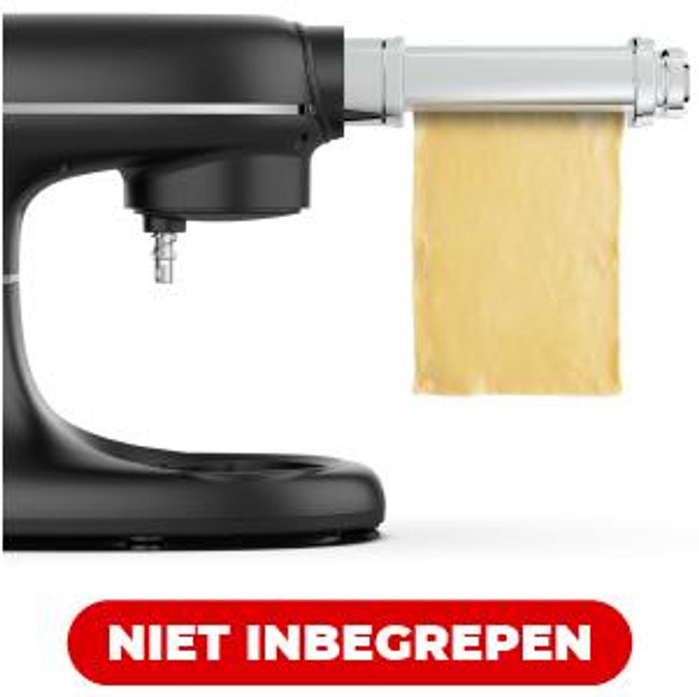 Accesorio para batidora de pie negro que extruye una lámina delgada de masa para pasta. Texto «NIET INBEGREPEN