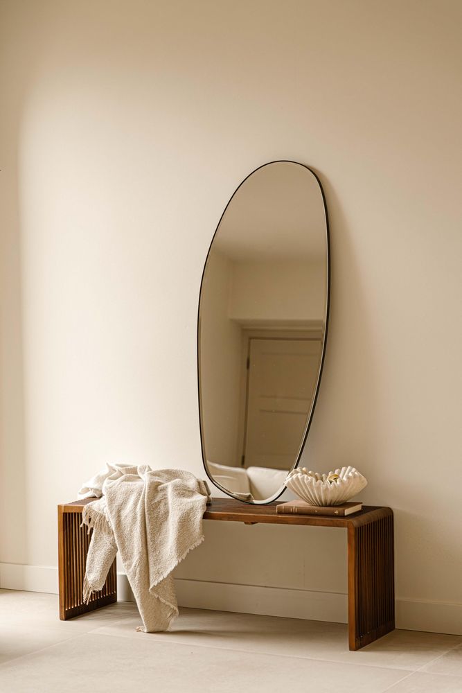 Indore Home - Spiegel Belle - Organische Form - Schwarz - 120cm x 50cm