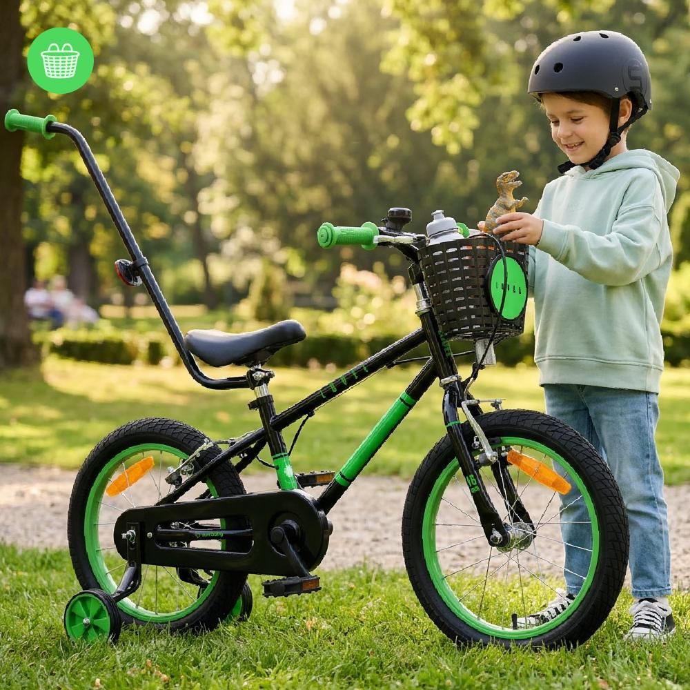 Niño con la bicicleta y cesto delantero, jugando en el parque