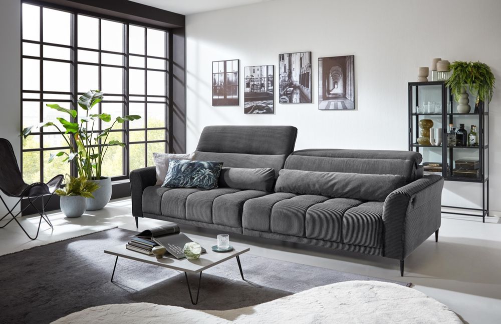 Wolve Big-Sofa – XXL-Sofa mit elektrischer Sitztiefenverstellung und flauschigem Cordbezug