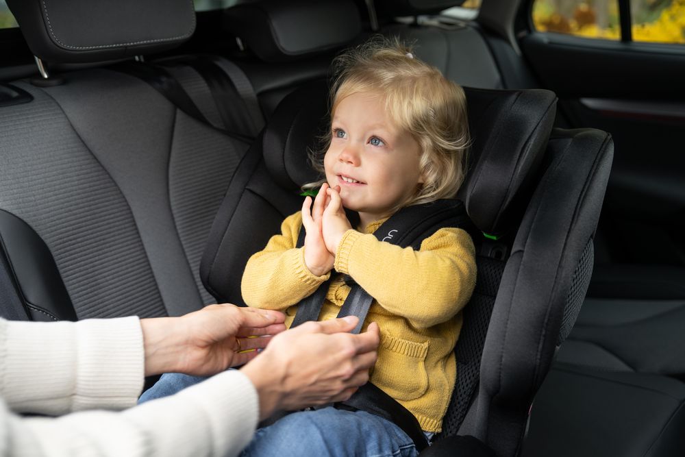 Osann Eno360 S 2 Reboarder 360 drehbar mit Isofix, Kindersitz ab 1 Jahr, 40-150 cm, mitwachsend, ab Geburt nutzbar, sicher und komfortabel - Nero