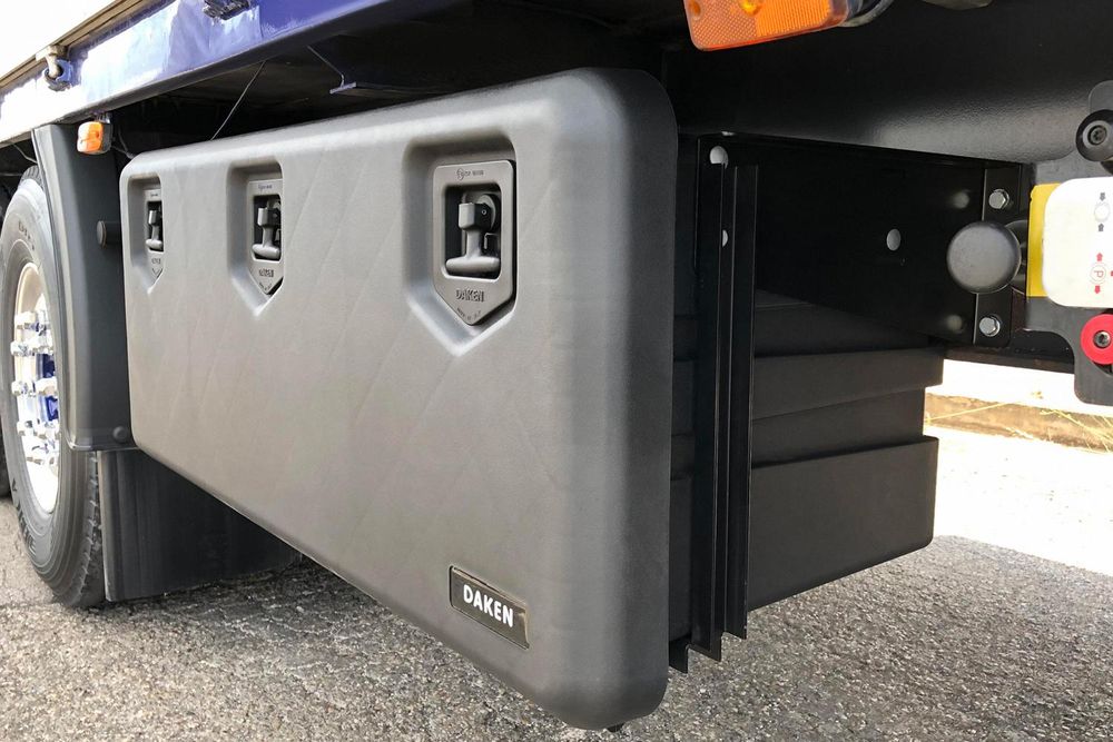DAKEN ARKA 81209 Werkzeugkasten 203l Staukasten 1250x522x500 mm für LKW Anhänger Unterflurbox wasserdicht