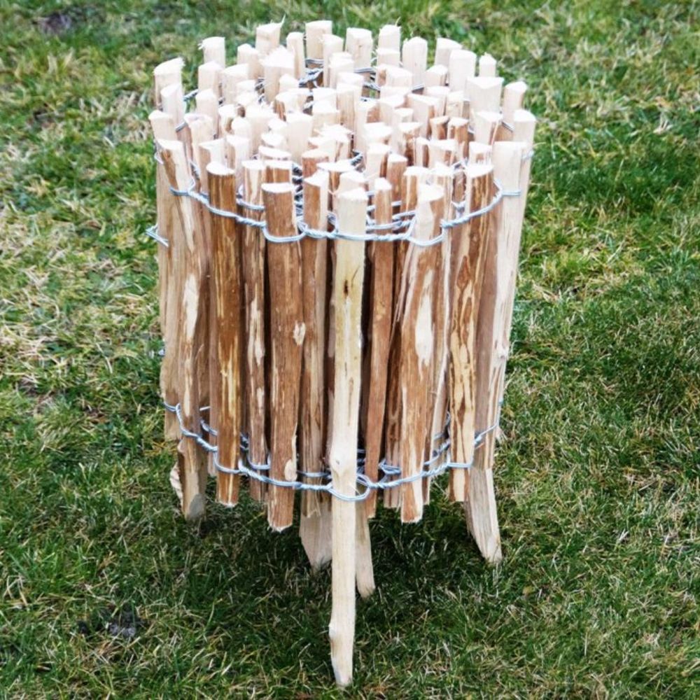 SEVICO 5m Staketenzaun 35cm x 5m mit Lattenabstand 7-8cm mit Pflock Zaunlatte Gartenzaun aus Haselnuss Natur STAHLKRAMPEN GRATIS V37 7-8