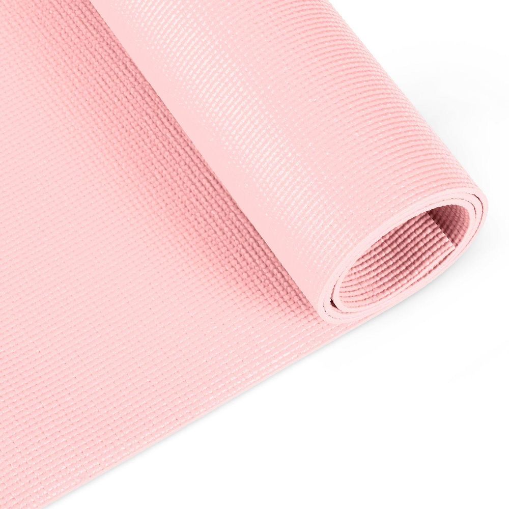 Detaillierte Ansicht einer aufgerollten rosa Yogamatte