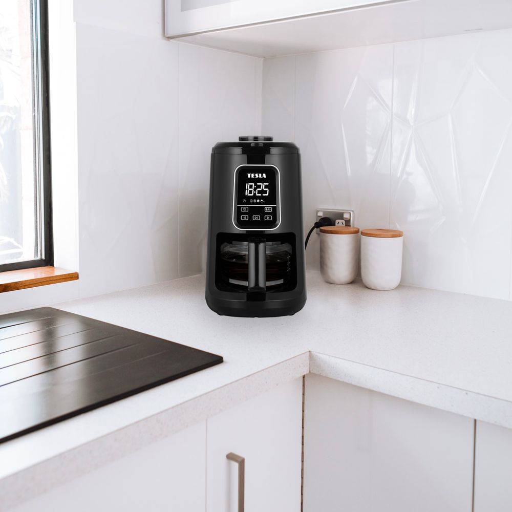 TESLA CoffeeMaster ES400 Kaffeemaschine mit Mahlwerk Digitaler Uhr und Timer, für Kaffeebohnen, gemahlenen Kaffee oder Tee, 600 ml Glaskanne, 900W