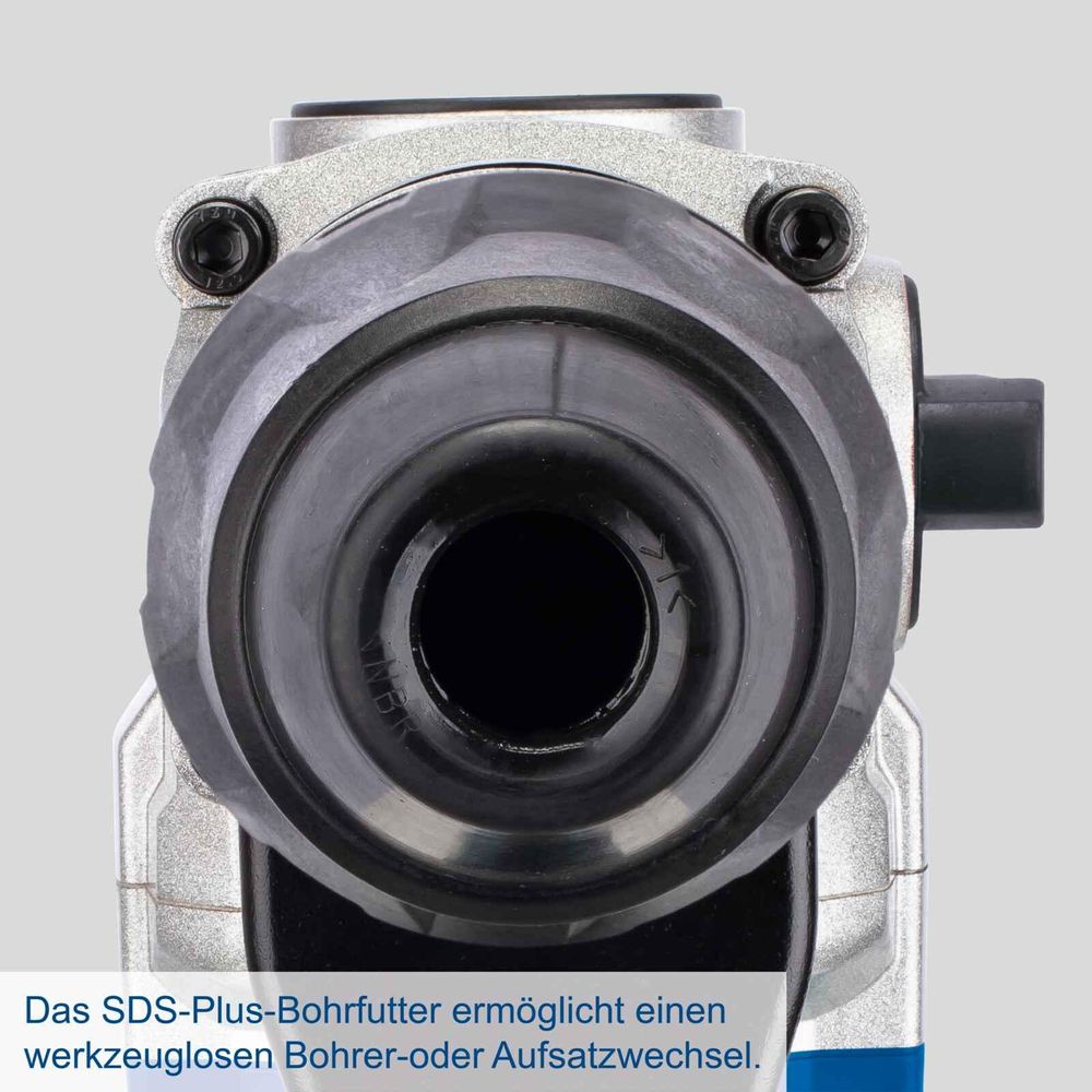 Das Bild zeigt eine Frau, die den Bohrhammer DH1600MAX benutzt, um eine Wand aufzubrechen.