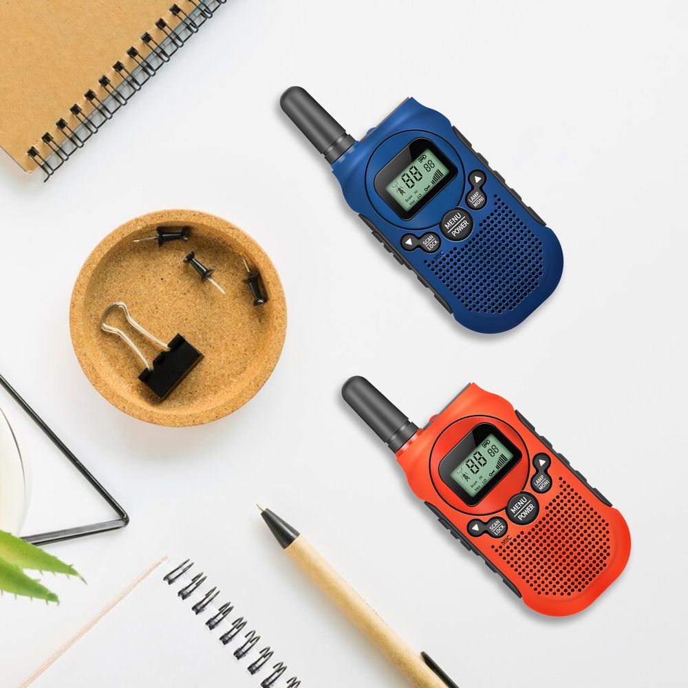 Walkie Talkie Große Reichweite Funkgerät 8 Kanäle Reichweite bis zu 3 km Handfunkgerät Walky Talky für Camping Radtouren Ausflug 2 Stück Bunt Retoo