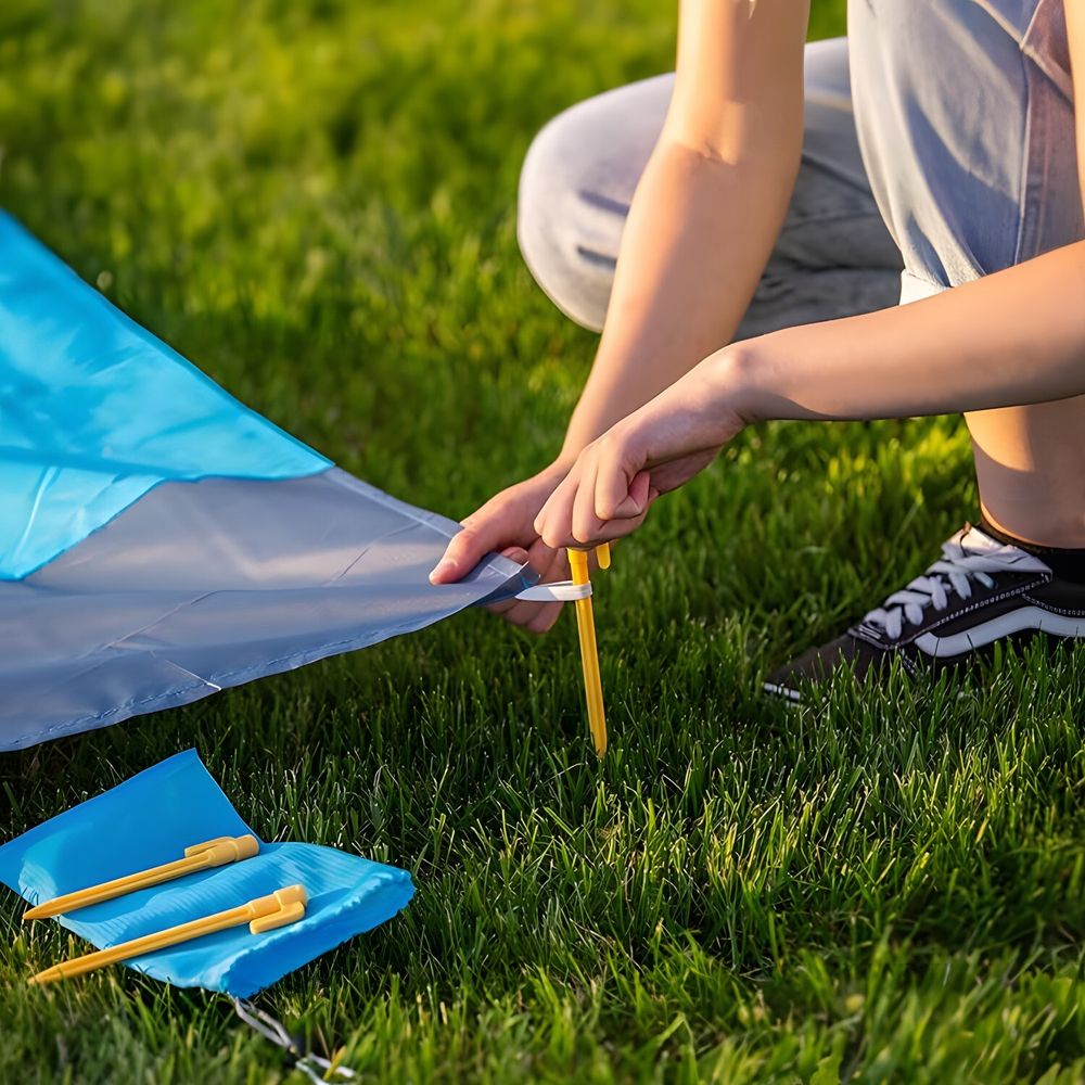 Stranddecke 200 x 200 2-6 Personen Wasserdichte Picknickdecke Sandabweisende Campingdecke XXL Ultraleicht Kompakt Nylon Matte Marine Grau Retoo