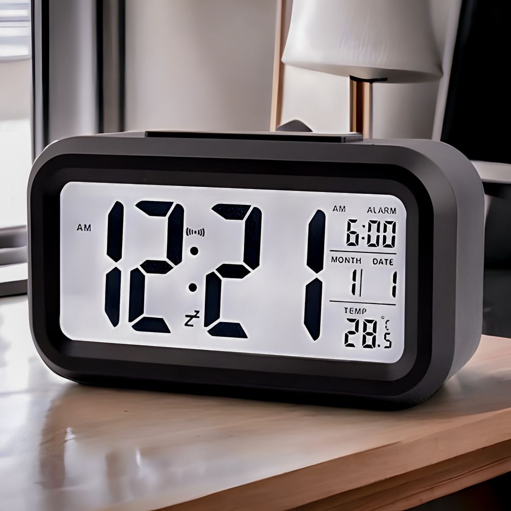 Digitaler Wecker LED Digital Digitaluhr Wanduhr Datum Temperatur 12h 24h USB 3D Alarm Clock Schlafzimmer Büro Dimmbar Zeit Uhr Schwarz Retoo