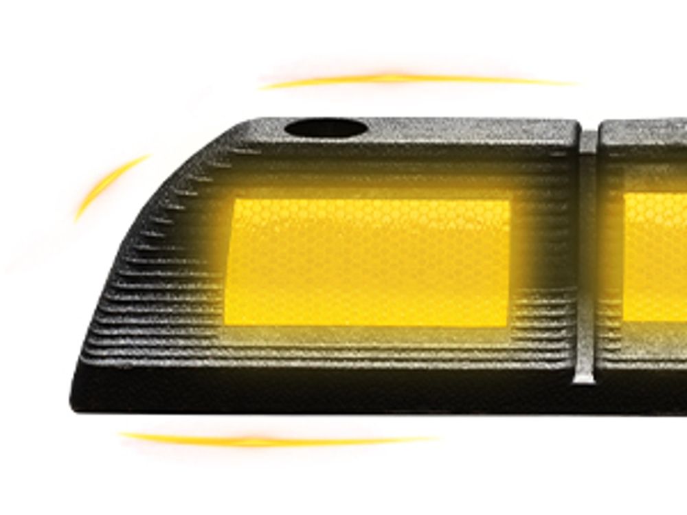 Wiltec Radstopper 47,5 x 12 x 8 cm, 2x Einparkhilfe aus Gummi, Parkplatzbegrenzung mit gelben Reflexionsstreifen & Schraubrillen, Parkplatzsperre für Garage