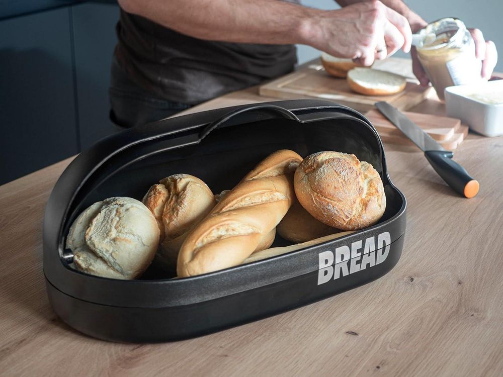 KADAX Brotkasten aus Kunststoff "Belfi", Brotbehälter, Brotbox mit Frontklappe, Rollbrotkasten, 37 cm, Schwarz