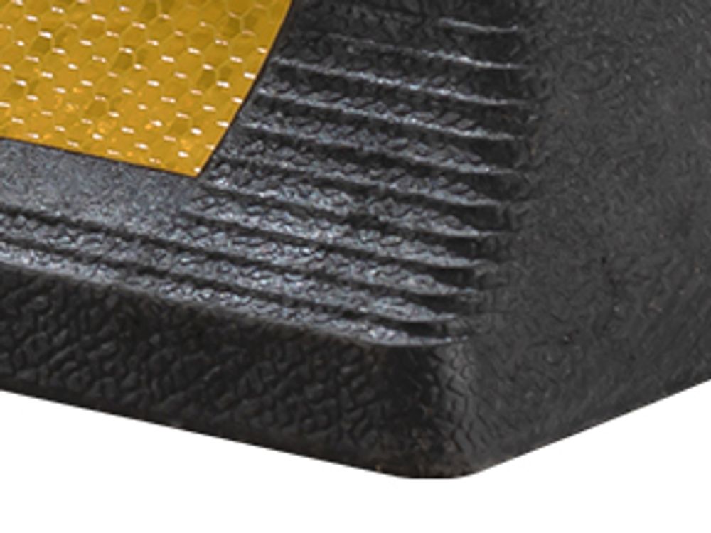 Wiltec Radstopper 47,5 x 12 x 8 cm, 2x Einparkhilfe aus Gummi, Parkplatzbegrenzung mit gelben Reflexionsstreifen & Schraubrillen, Parkplatzsperre für Garage