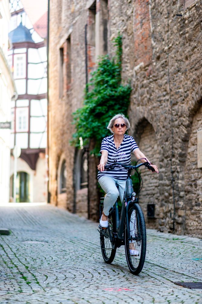 SAXONETTE  E-Trekkingbike Premium Sport , Mittelmotor 522 Wh Akku, Pedelec, Elektrofahrrad, (Trapez Rahmenhöhe 45cm , Schwarz)