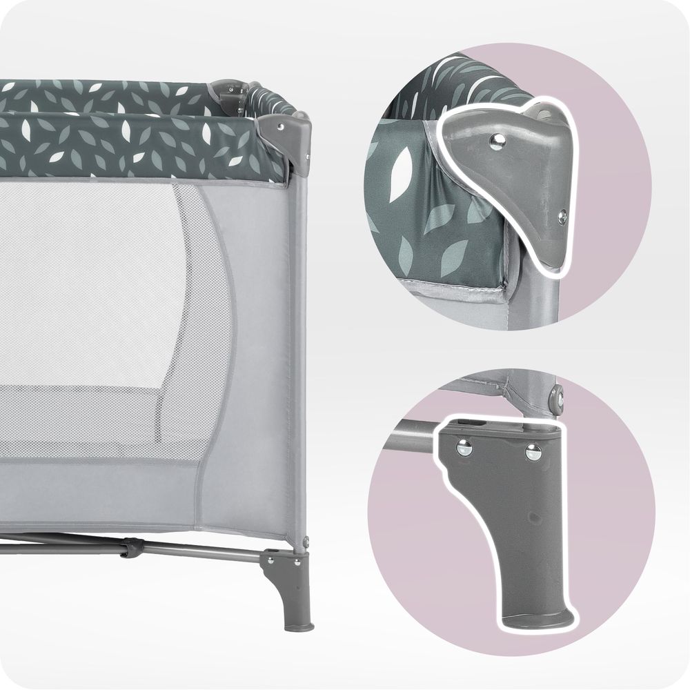 MoMi BELOVE – Baby Reisebett klappbar mit Matratze, Seiteneingang & Rädern, Sicherheitsverriegelung, Tragetasche inklusive – Grau