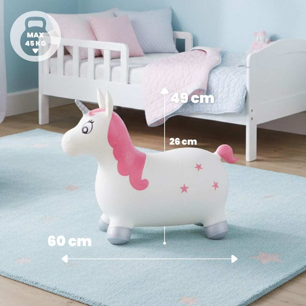 Unicornio saltarín SUN BABY con medidas y peso máximo en una habitación infantil