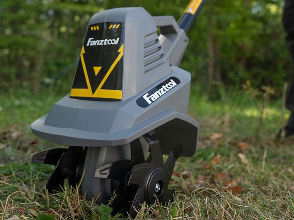 Gartenfräse Motorhacke Bodenhacke 300W | 19 cm Arbeitsbreite | 15,5 cm Tiefe