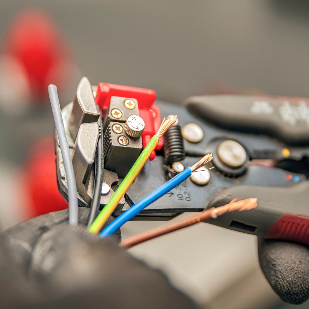 Automatische Abisolierzange mit Kabelmesser Universal Entmanteler 0,2-6mm² für Elektro Haus Installation z.B. für Nymkabel und Schalterdosen Retoo