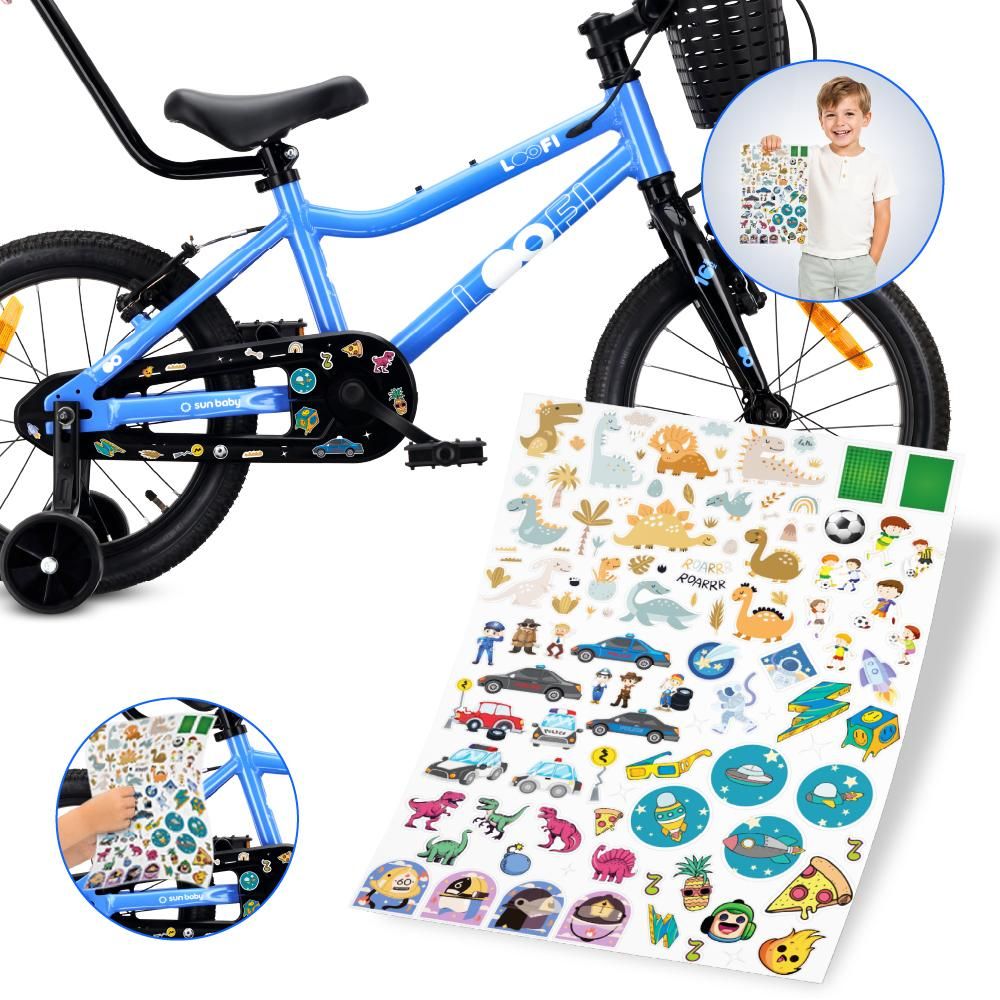 Pegatinas y bicicleta infantil decorada, niño mostrando la hoja de pegatinas.