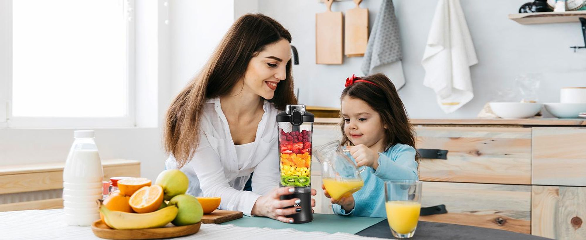Tragbarer Mixer, Smoothie Maker mit 6 Klingen, 500ml Standmixer für Shakes und Smoothies, 120W Ice Crusher, USB-C Wiederaufladbar, BPA-Frei, Schwarz