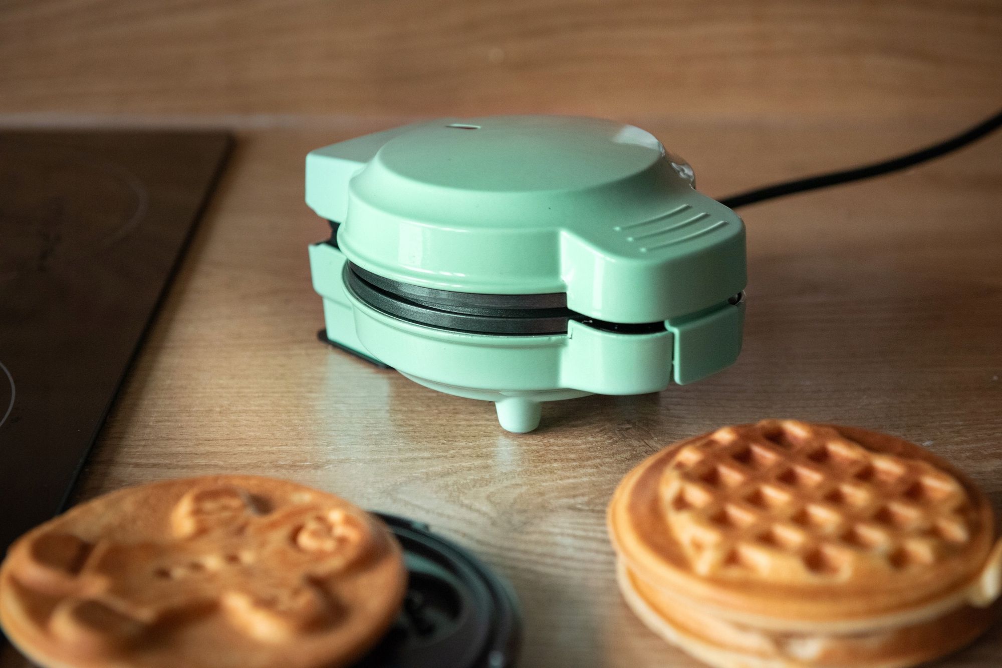 LEHMANN Mini-Waffeleisen mit Wechselplatten, Waffelformen - Kürbis, Lebkuchen, Herz und klassisch, Antihaftbeschichtung