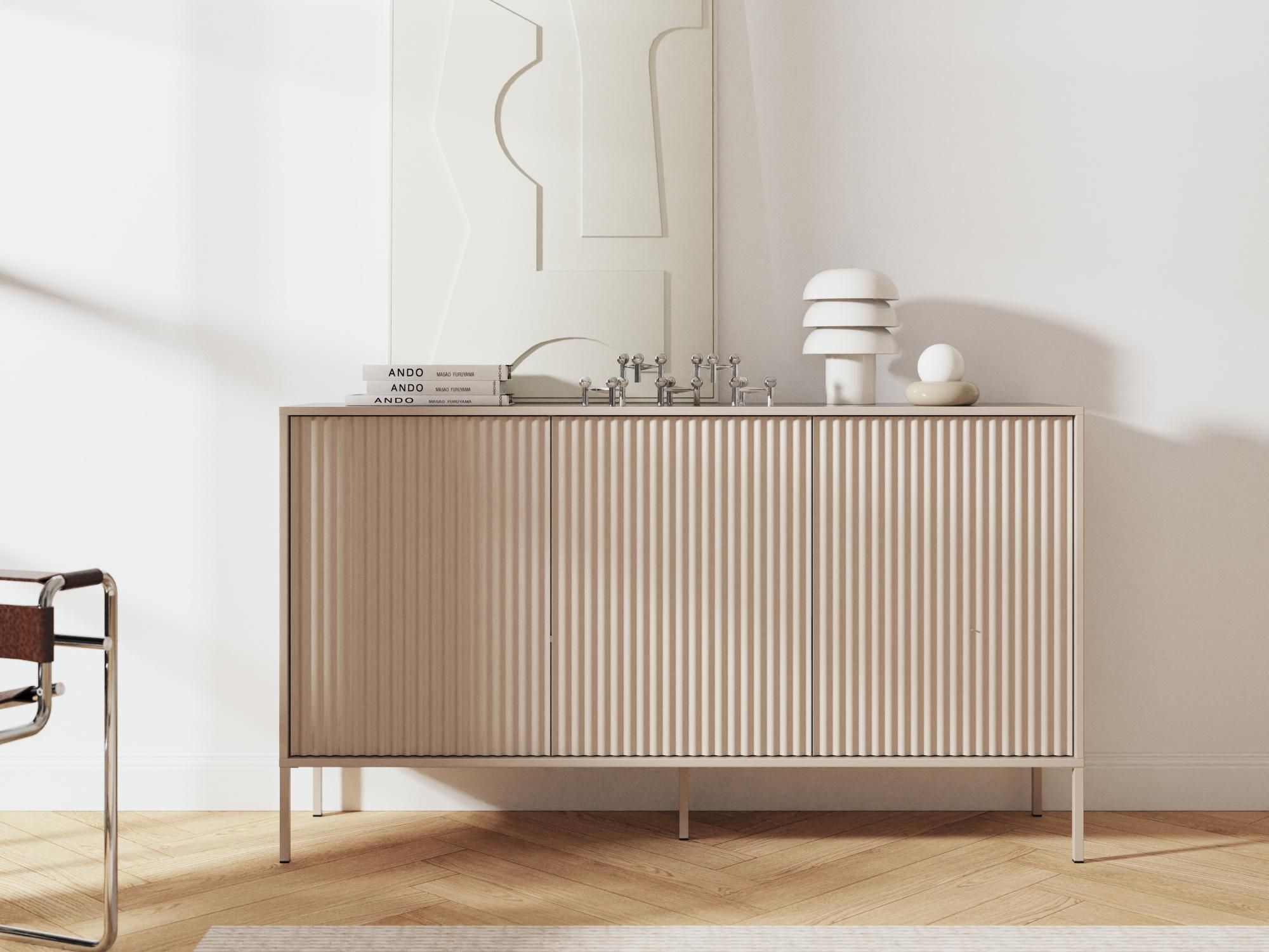 BEAUTYSOFA | Kommode NOTO 150 cm Kaschmir, Wohnzimmer Schrank mit 3 Türen und geriffelten Fronten, Push-to-Open