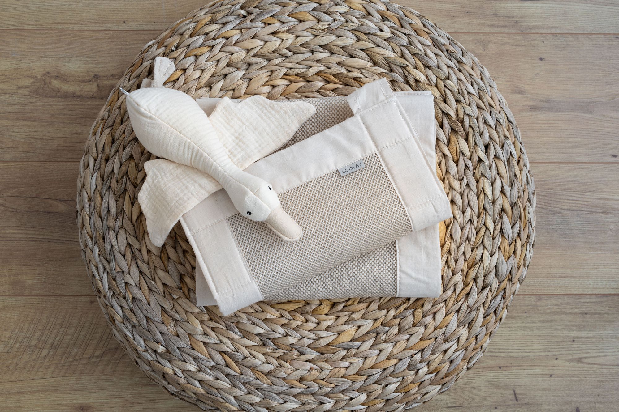 BEIGE Atmungsaktiv BETTUMRANDUNG Netzstoff Babybett Umrandung Neugeborene Baby Sprossen Bett Schutz