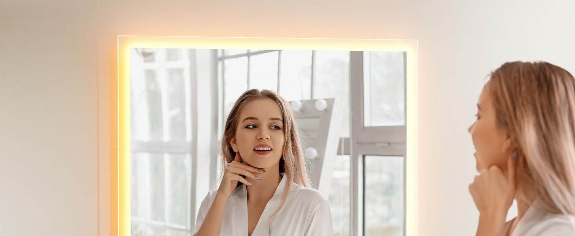 EMKE Badspiegel mit Beleuchtung LED-Spiegel mit Wandschalter 50 x 70cm Warmweiß