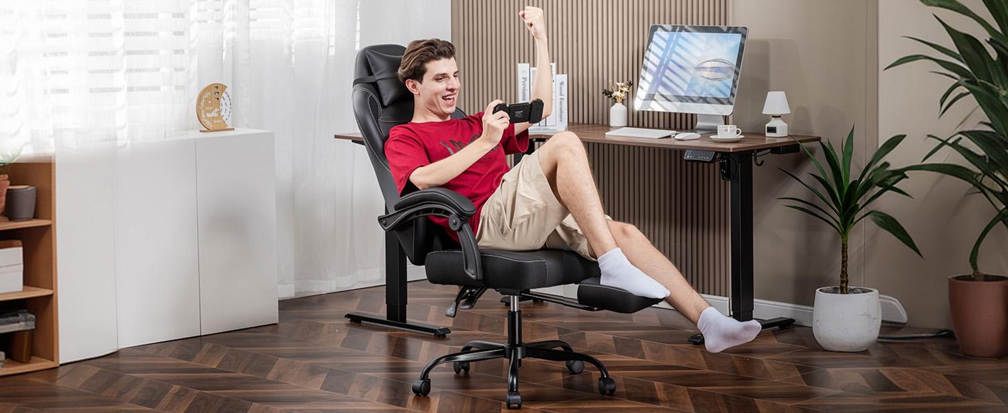 GTPLAYER Gaming Stuhl, Ergonomischer Gamer Sessel mit Fußstütze, Bürostuhl Höhenverstellbar mit Kopf- und Lendenkissen,Drehstuhl aus Kunstleder schwar