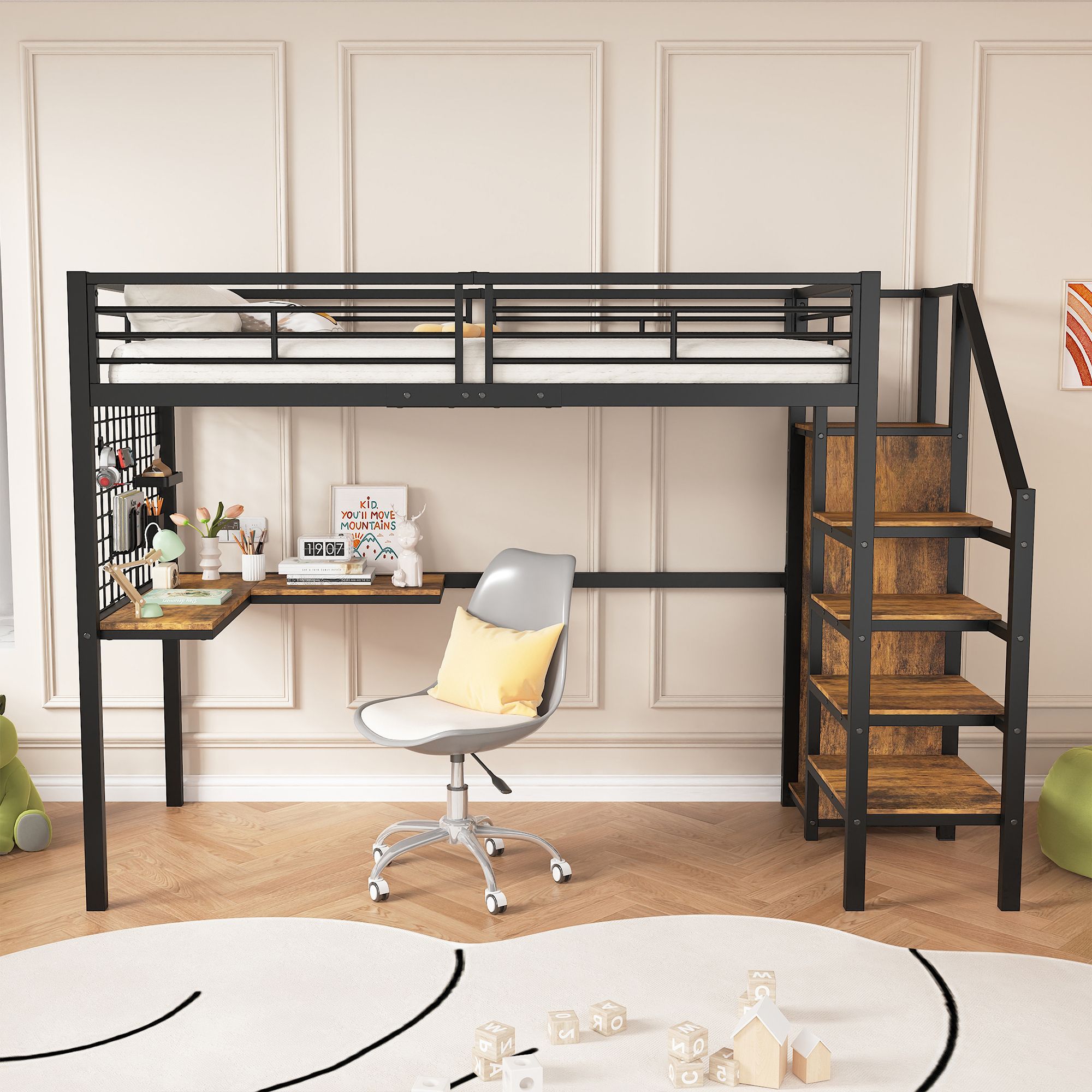 Etagenbett mit Treppe