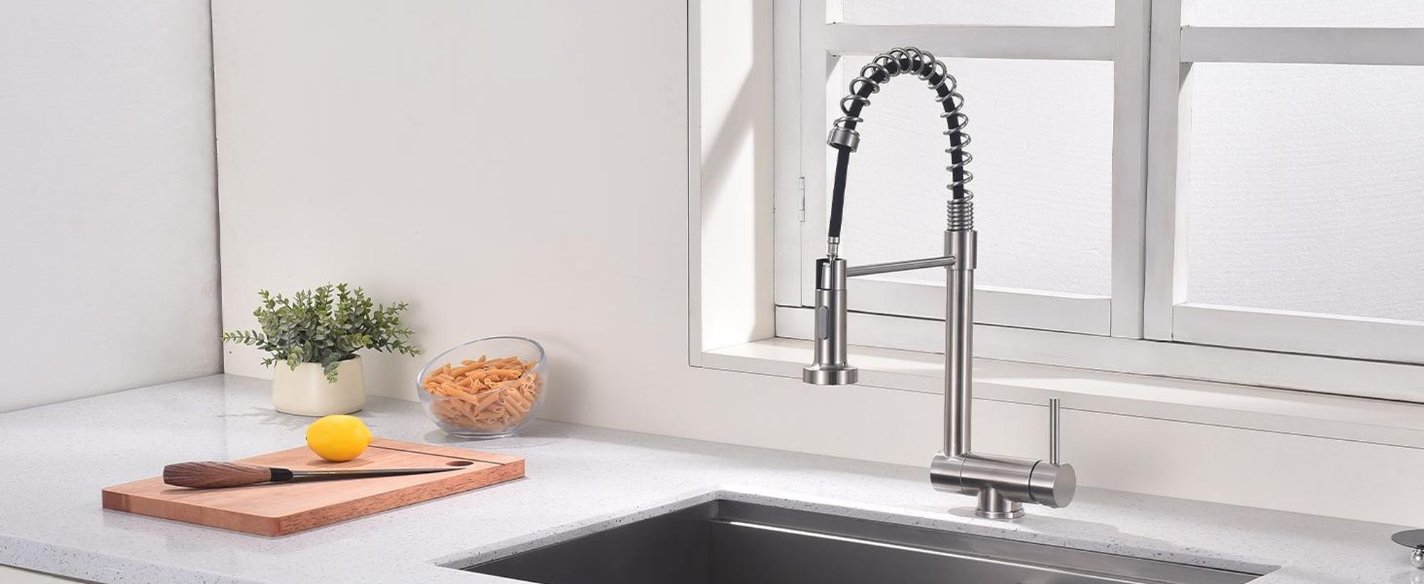 Homelody Vorfenster Küchenarmatur 90° Faltbar 360° Drehbare Hochdruck Edelstahl 304 Wasserhahn Küche mit Brause Ausziehbar 2 Strahlarten Gebürstet