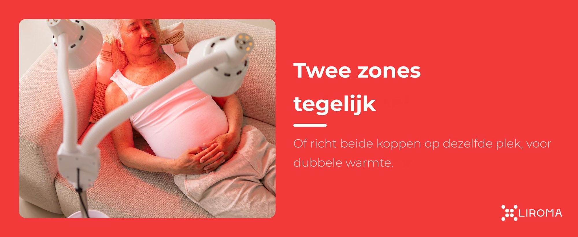 Man op de bank, twee koppen van de LIROMA infraroodlamp op twee lichaamszones gericht
