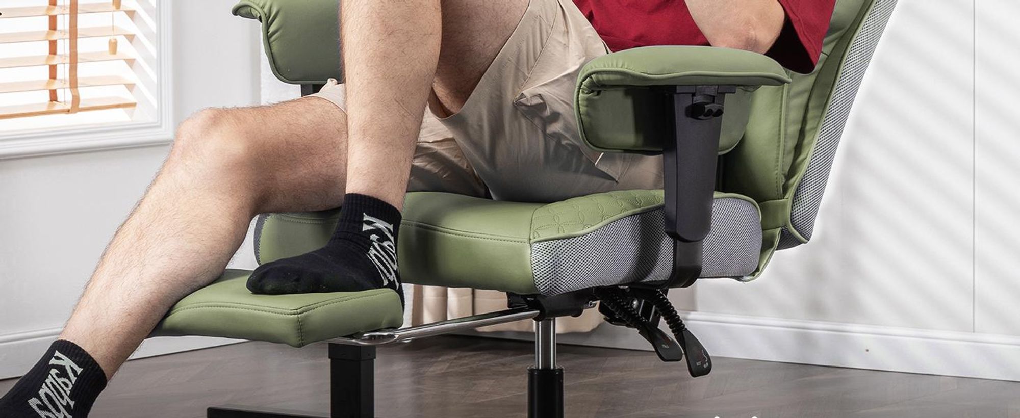 Herná stolička COMHOMA pre vysoké a ťažké osoby, ergonomická kancelárska stolička do 180 kg, 3D sedák, nastaviteľná s opierkou na nohy, Imitácia kože, zelená