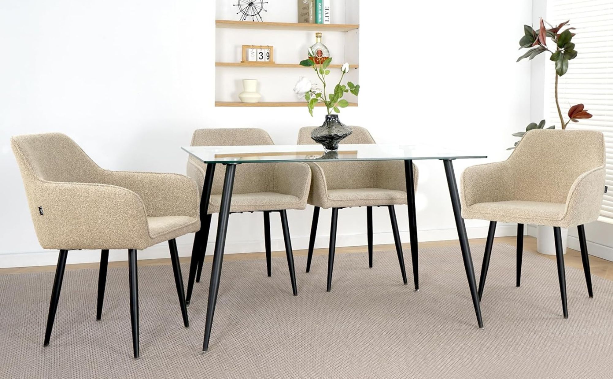 Lina® Diamond Esszimmerstuhl Bouclé Beige mit Armlehnen – Stilvoller Stuhl für Esszimmer, Büro und Küche mit schwarzen Metallbeinen