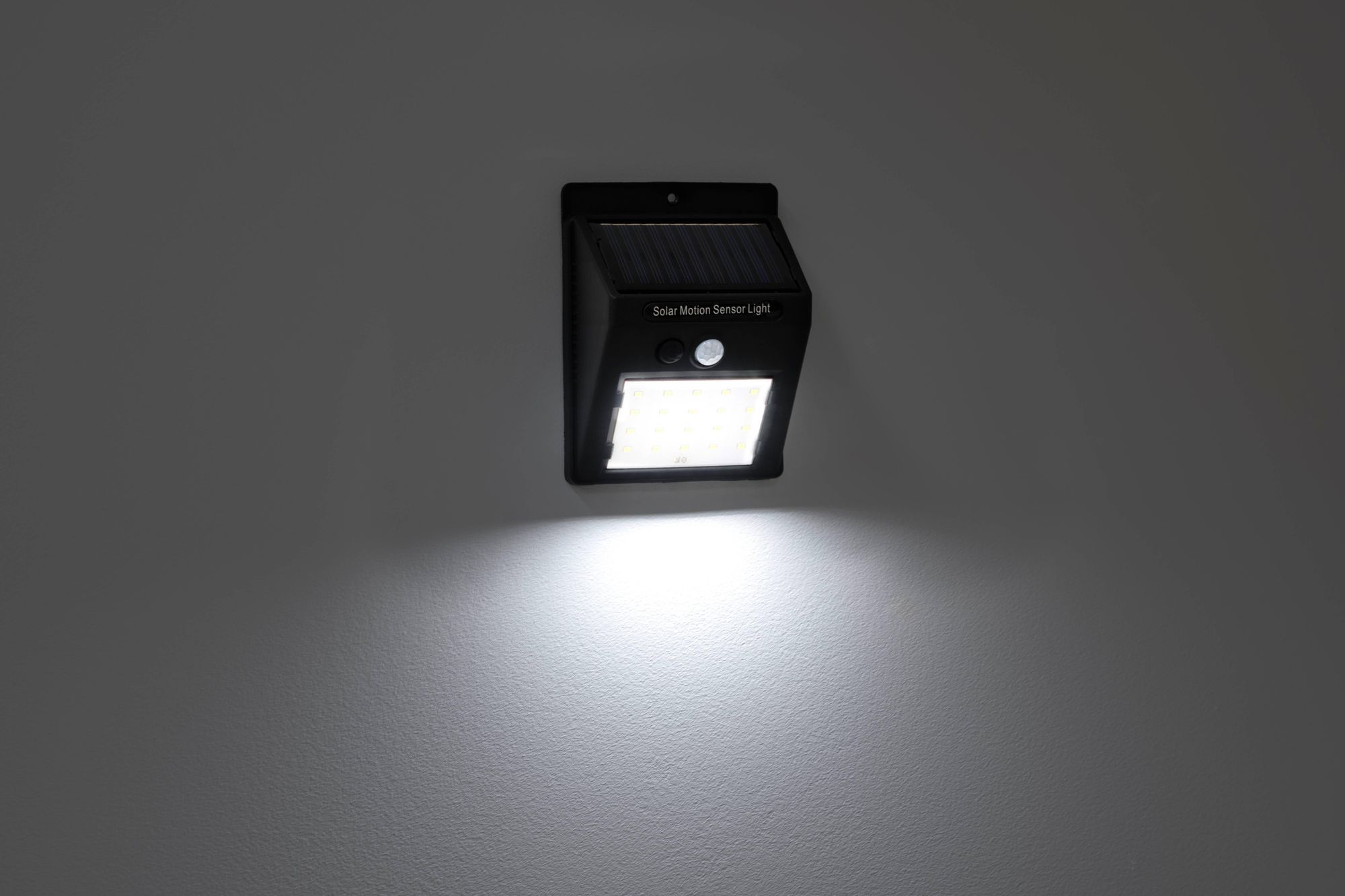 LUMILED Solarlampe für Außen mit Bewegungsmelder Solar Wandleuchte IP44 Solarleuchte für Garten Sicherheitswandleuchte Wandlampe Außenleuchte kaltweiß